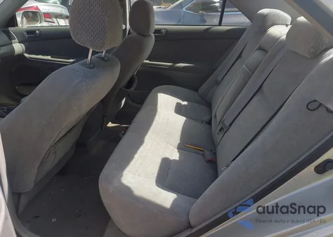 2004 Toyota Camry Le from USA, damaged, VIN 4T1BE32KX4U794087